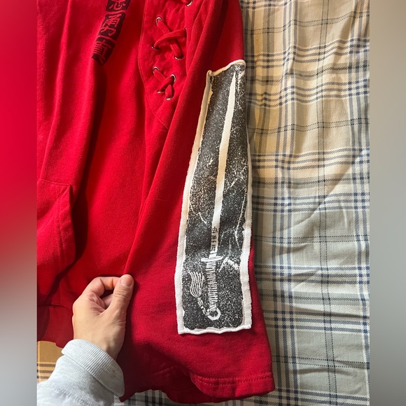 HerUniverse Mulan Hoodie - Picture 2 of 5